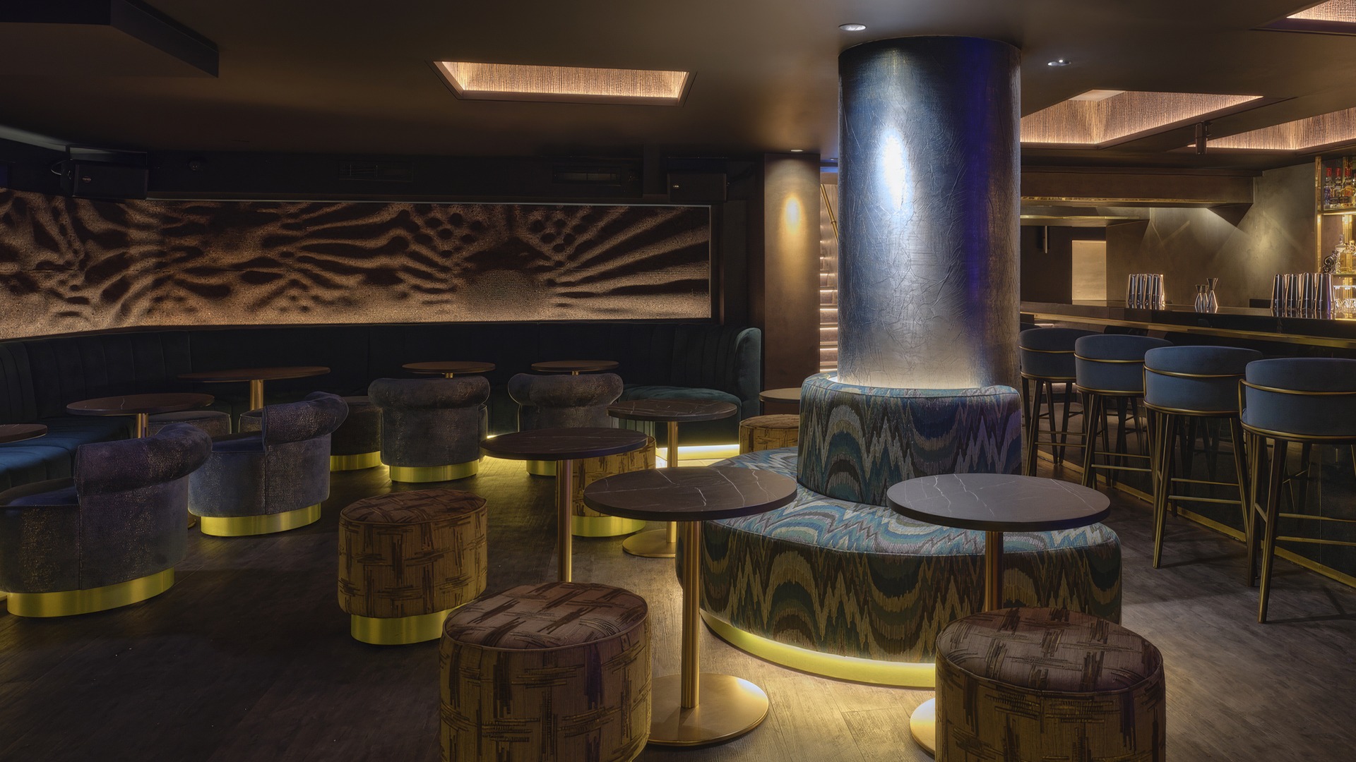 Restaurant London Product Image
