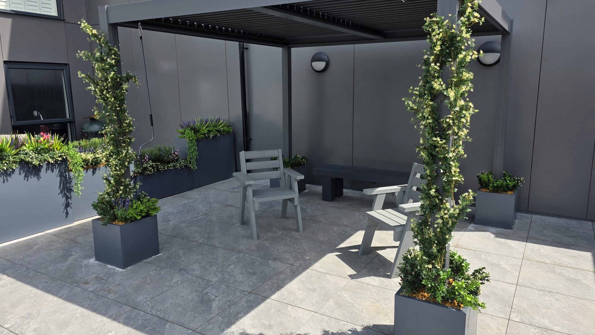 Extendable Trailing Foliage Header Image