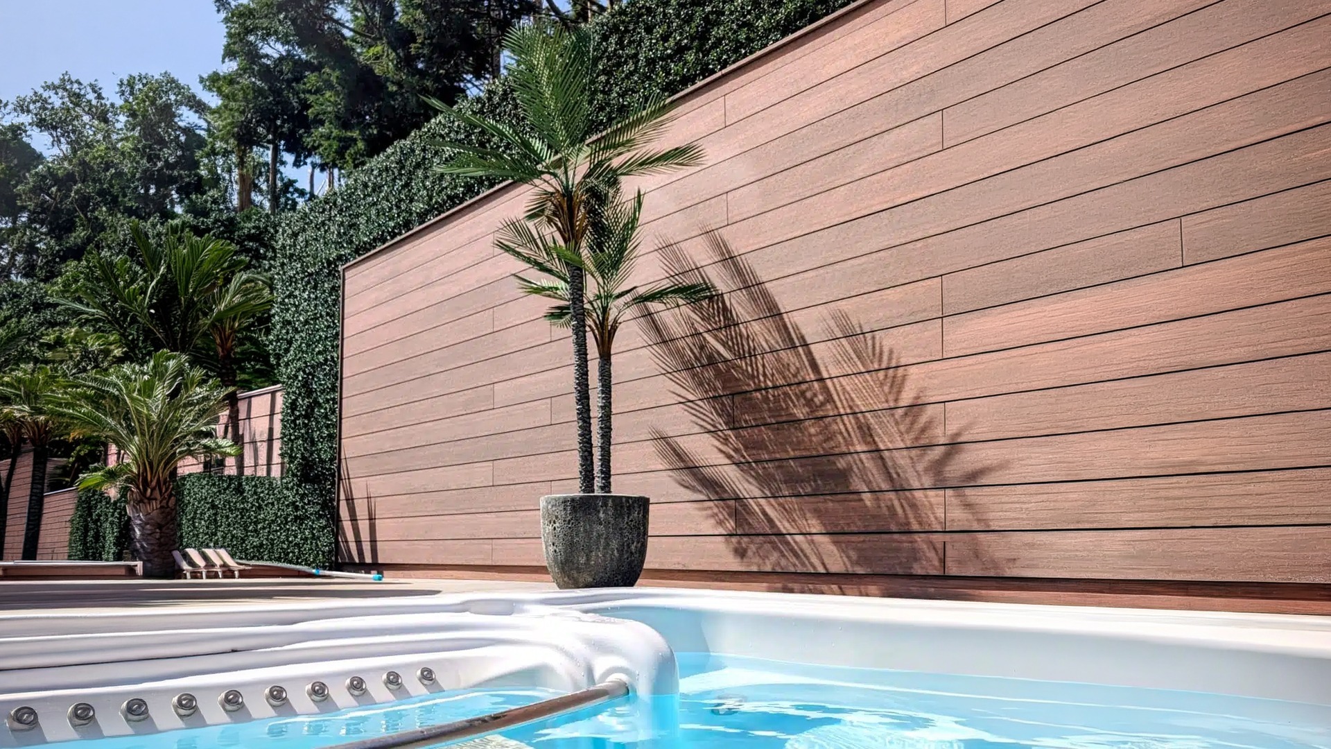 Palma Gemela Artificial Palm Tree header Image
