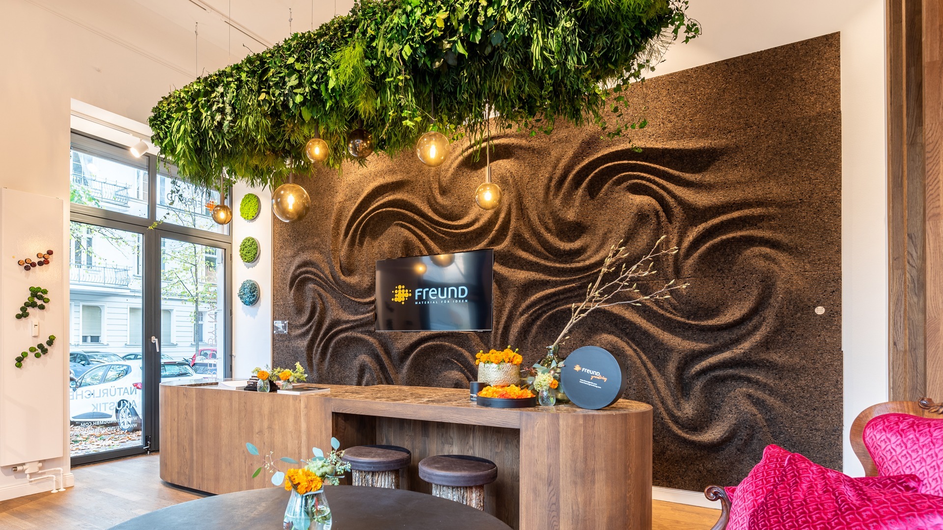 Freund Showroom Header Image